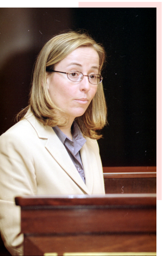 El 30 de enero de 2001 defendió Teresa Sádaba su tesis doctoral