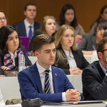 Degree in International Relations + Global Business & Economic Affairs